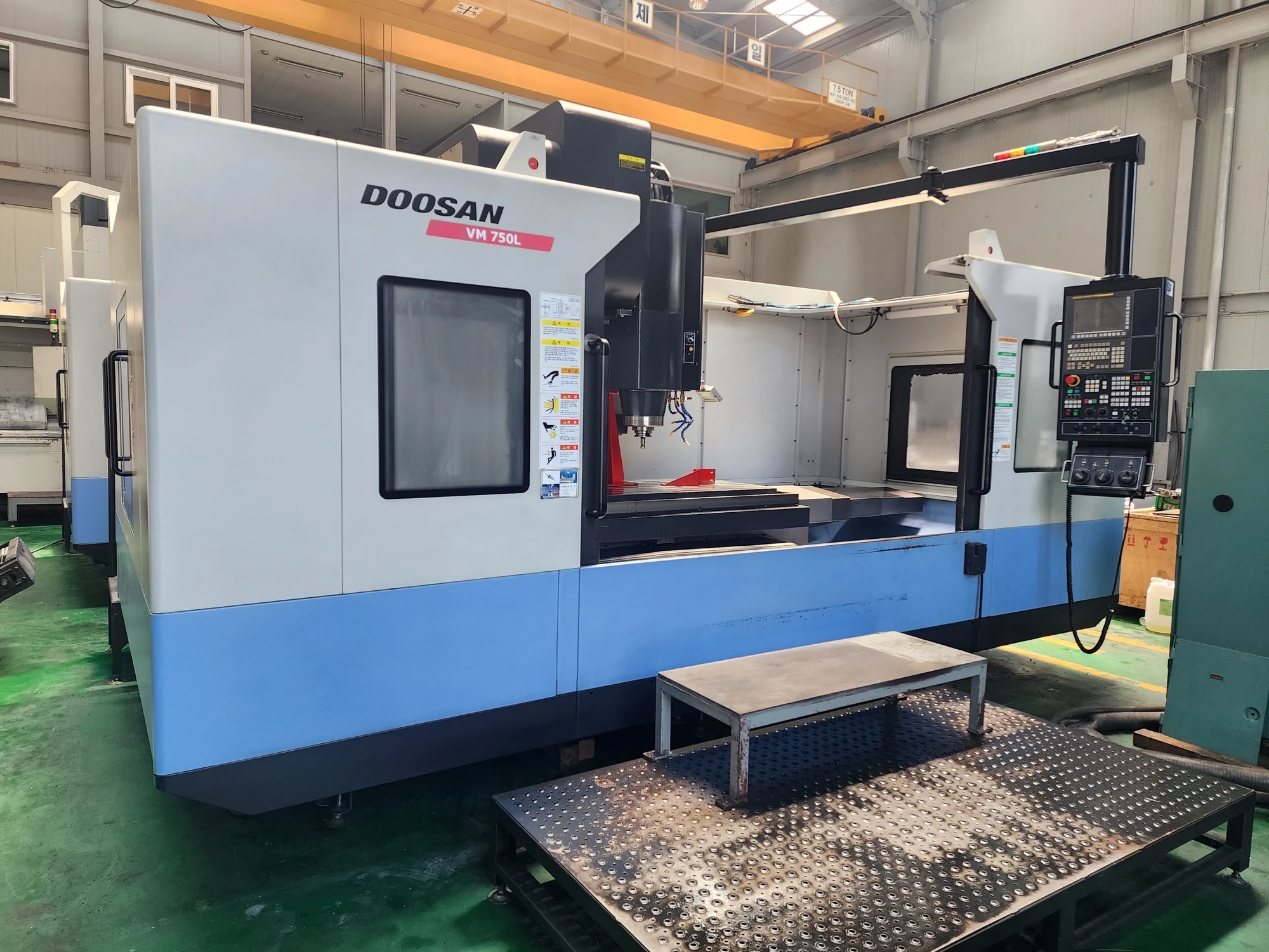 USED 2014 DOOSAN VM 750L