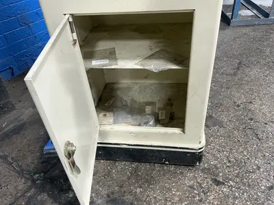 Used 2012 SHOP FOX W1706 Woodworking Vertical Band Saws Ohio US | HGR 24 #1266707