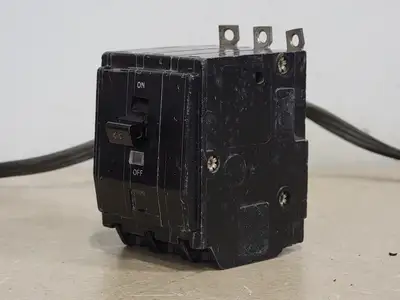 USED SQUARE D QOB360