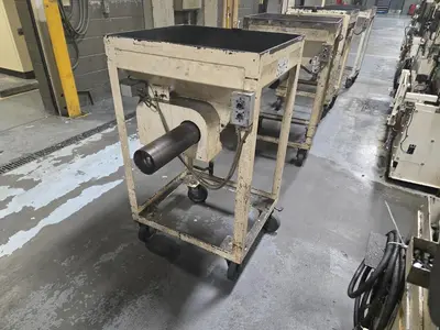 (1) Auger Hopper