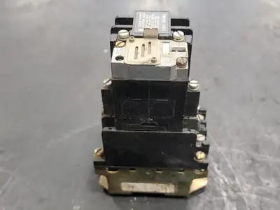 USED ALLEN-BRADLEY 700-NT
