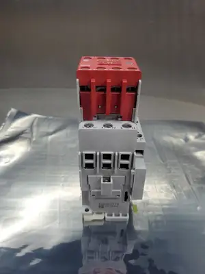 Allen Bradley 100S-C30EJ14BC GuardMaster Ser. C Safety Contactor. 4A-32