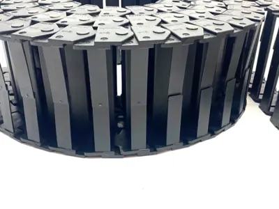E16.7.075 | Igus  Energy Chain Cable Carrier Single Side Exit 8ft Length - Used