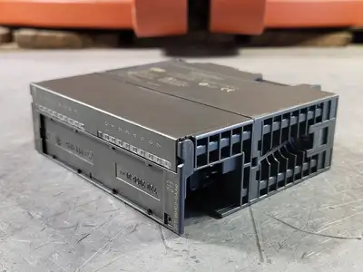 NEW SIEMENS 6ES7321-1BH02-0AA0
