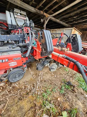CASE IH 1250 Planters | Iron Listing (9)