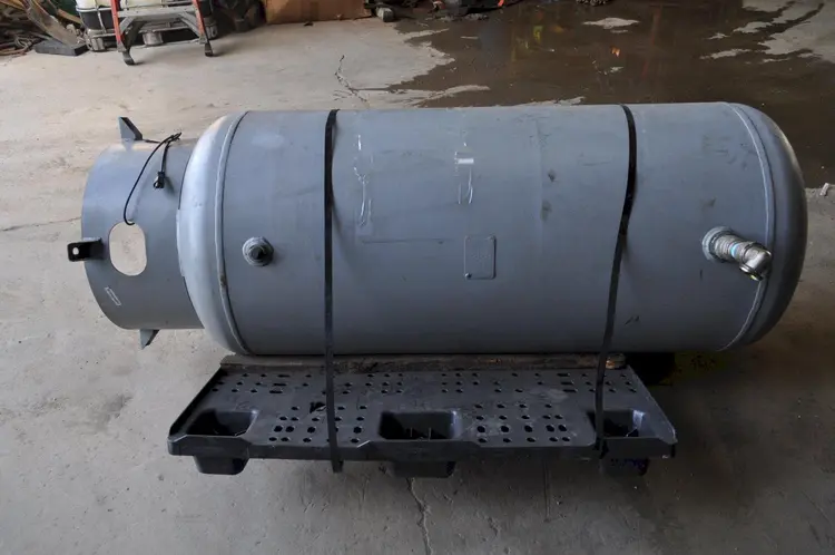 Used STEEL FAB INC. _UNKNOWN_ Tank Mounted Air Compressors | D & D Industries #438096