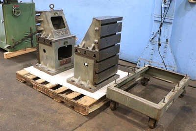 USED DeVlieg 30"H x 16-1/2"W x16"D Cast Iron