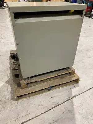 9T23B3884 | GE  75.0 kVA 60Hz 3 PH 5.9%  IMP  Step Down Transformer 480/240V - Used