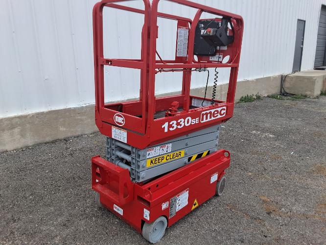 USED 2017 MEC 1330SE