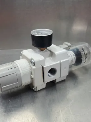 SMC AW40-04-A SET PRESS 0.05~0.7MPa FILTER REGULATOR. 6D-8
