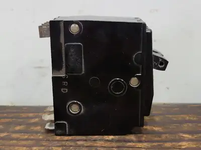 USED SQUARE D QO220