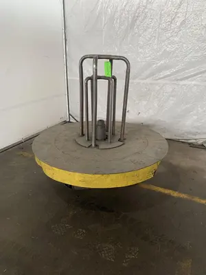 60" HORIZONTAL MANUAL PULL UNCOILER. STOCK # 0509419