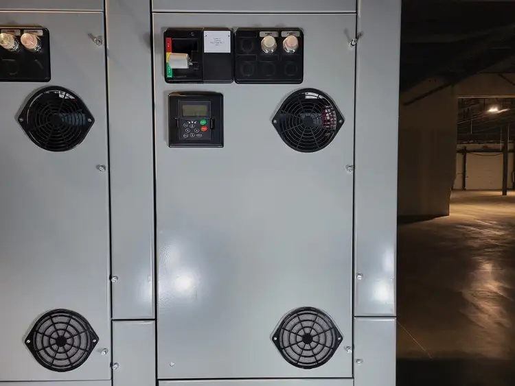 Used EATON SVX015A1-5A4N1 Switchgears British Columbia CA | Lenmark #240247