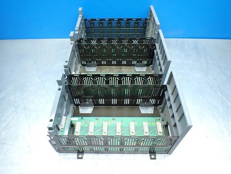 Used ALLENBRADLEY 1746A7 PLC Chassis Ohio US | HGR 24 #1064825
