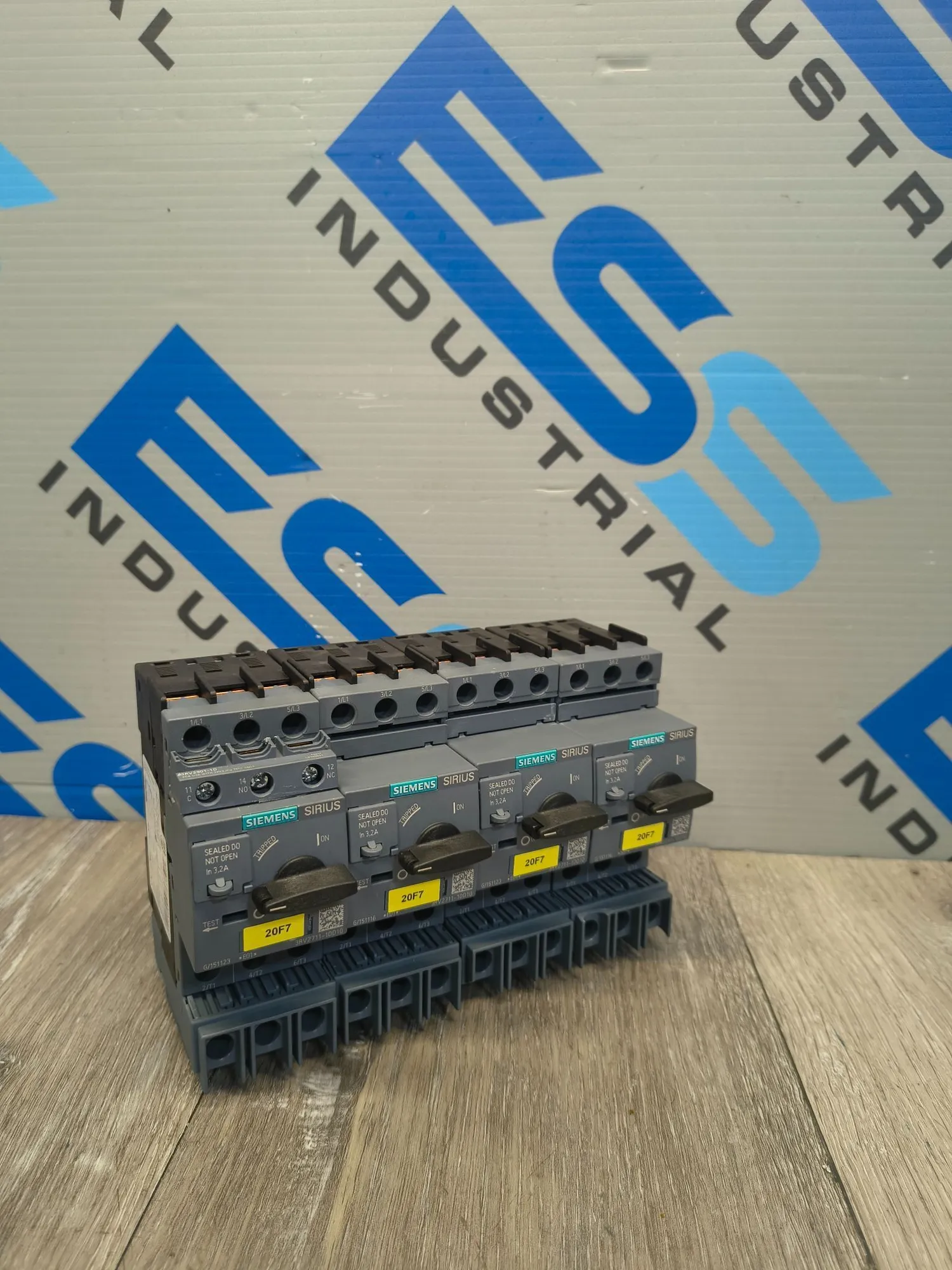 Used SIEMENS 3RV2711-1DD10 Misc Electrical & Power Parts South Carolina US | ESS Industrial Equipment Sales #1310351
