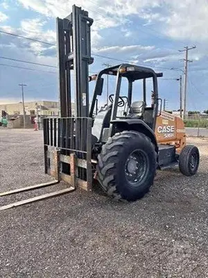 USED 2019 CASE CASE