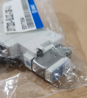 NEW SMC SY7220-5LOZ-C8F-Q