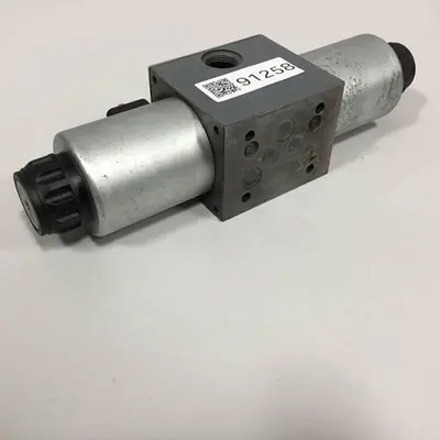 USED MANNESMANN REXROTH 4WE10E6731/CG24N9Z4T08