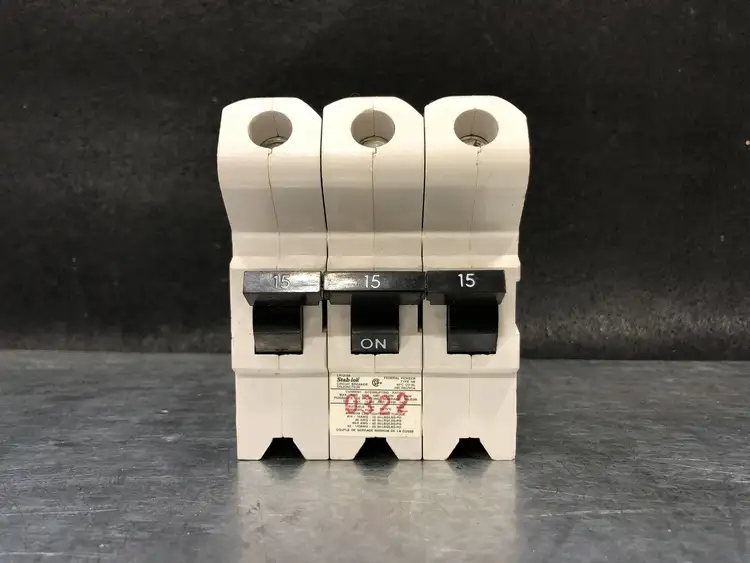 Used FEDERAL PIONEER NB315 Switchgears British Columbia CA | Lenmark #241027