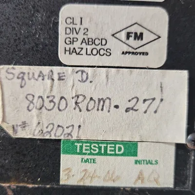 Square D Sy/Max ROM271 8030 Relay Output Module. Loc3A-27