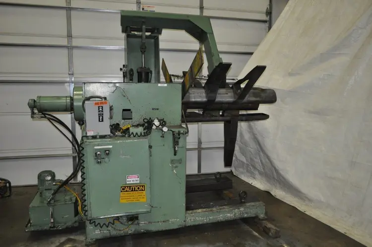 AIR FEEDS R-200 Uncoiler | Universal Press & Machinery (UPM)