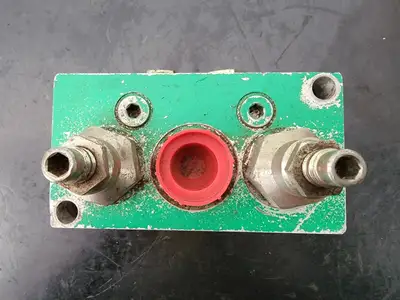 USED SAUER DANFOSS 1LLC1201B12S00000R2