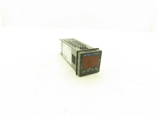 Barber-Colman 7SF931103000 7SF Temperature Controller 100-240V VAC Supply