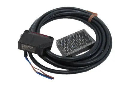 NEW OMRON E3Z-R61-C PHOTOELECTRIC SWITCH E3ZR61C