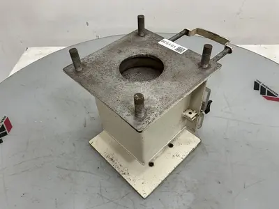 USED METAL FABRICATOR NO MODEL NUMBER / NO TAG