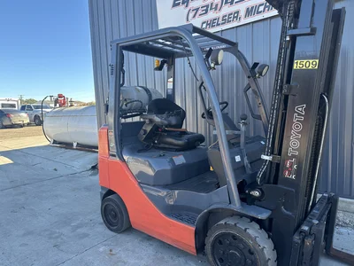 Used TOYOTA 8FGCU25 Misc Forklifts Michigan US | KD Equipment Sales #1550282