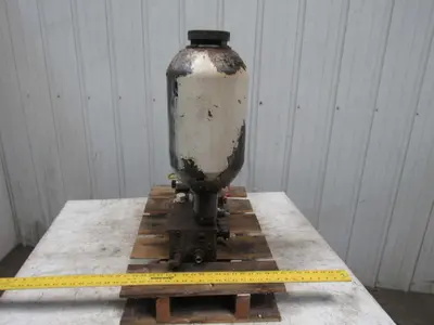 Hydac 02055208 2.5 Gal 3000PSI Hydraulic Bladder Accumulator W/ Manifold Block