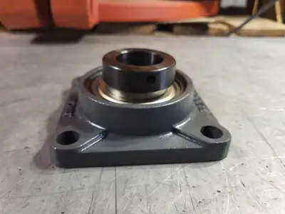 4-Bolt Flange Bearing FA208 w/ Insert Bearing SA208-240