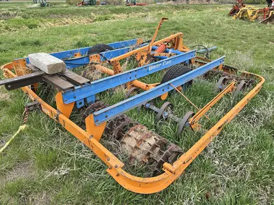 USED BEAR CAT 12'