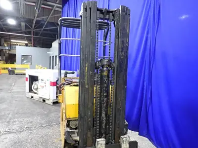 USED YALE ESC030G4T083