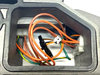 962N91 | Ross Controls  Pneumatic Solenoid Sub-Base Manifold 5-Port 5-Pin Connector - Used