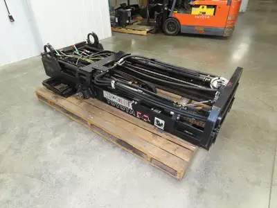 Toyota 7FBCU25 Electric Forklift Mast 3-Stage 189" Lift Sideshift Class II