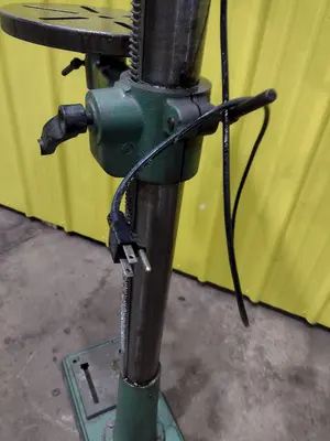 USED CENTRAL MACHINERY T-6725