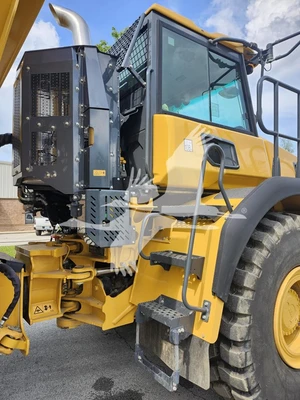 USED 2023 BELL B30E