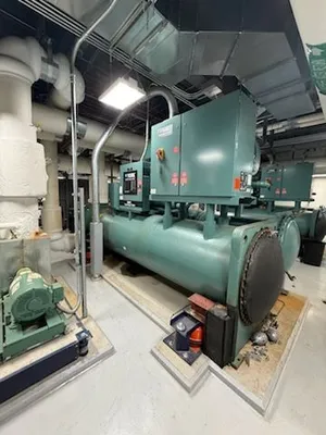 2007 YORK VSD-351KFT-46 Chiller | Kaste Industrial Machine Sales (1)