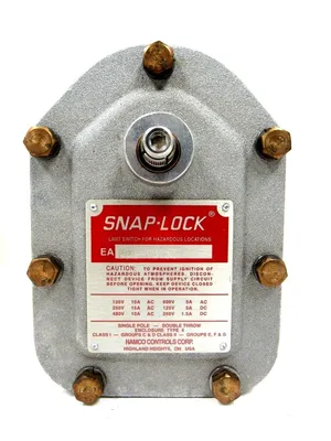 NEW NAMCO EA800-10155 SNAP LOCK LIMIT SWITCH EA80010155
