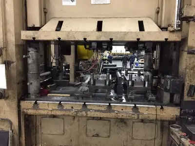 300 TON PACIFIC HYDRAULIC PRESS