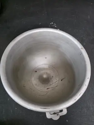 Used Hobart Used Hobart A-200-12 Mixing Bowl for 12Qt Mixer - SU2 Mixer Attachments & Accessories Illinois US | Falcon Restaurant Supply #1373578