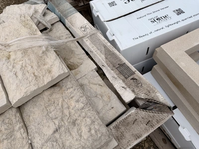 USED CREATIVE MINES VENEER APPROXIMATELY 68SQ FT