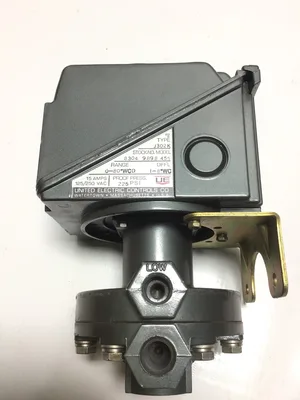 UNITED ELECTRIC J302K PRESSURE CONTROL SWITCH 0-80 WCD 225PSI