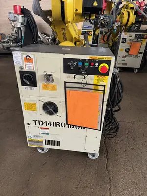 Used 2015 FANUC FANUC R-2000IB/210F Robots Michigan US | Aucto #1332196