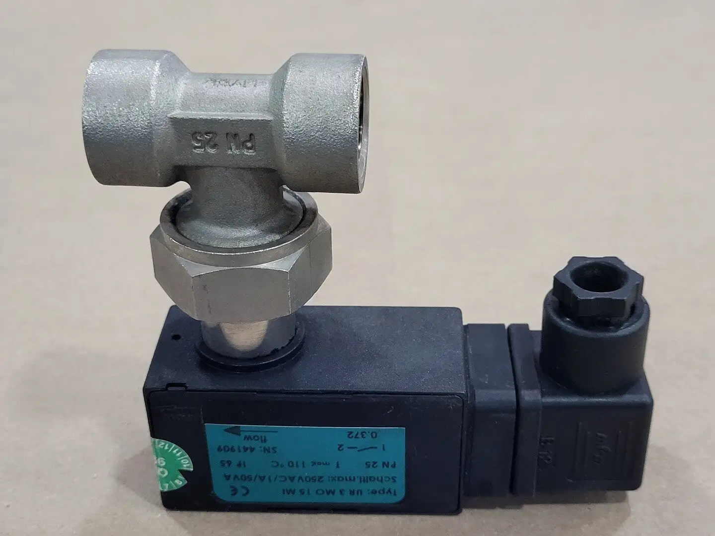 NEW INDUSTRIEREGLER UR 3 MO 15 MI