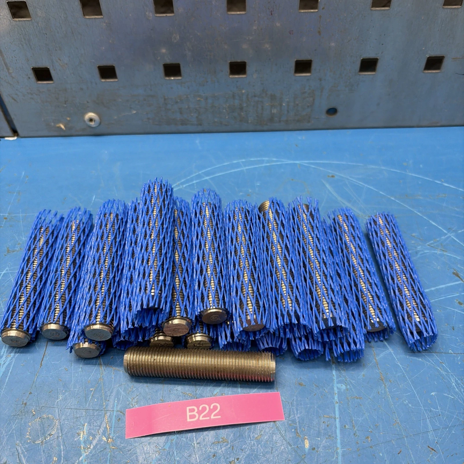 (20) Steel Threaded Rods 2 1/2” Long Fast 🇺🇸 Shipping + Warranty