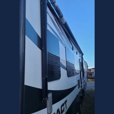 USED 2015 KEYSTONE RV IMPACT 260 TOY HAULER