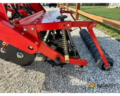 Used TAR RIVER _UNKNOWN_ Food Plot Seeders Iowa US | Keast Enterprises #1360509