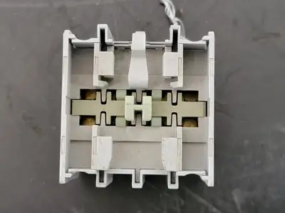Used ALLEN-BRADLEY 100-F Switchgears British Columbia CA | Lenmark #243244